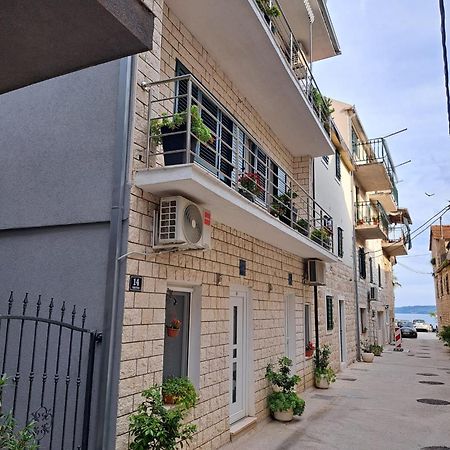 Studio Apartment Legcevic Kaštela エクステリア 写真