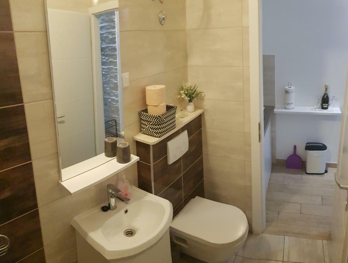 Studio Apartment Legcevic Kaštela エクステリア 写真