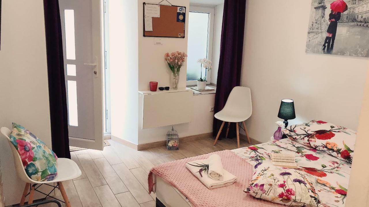 Studio Apartment Legcevic Kaštela エクステリア 写真