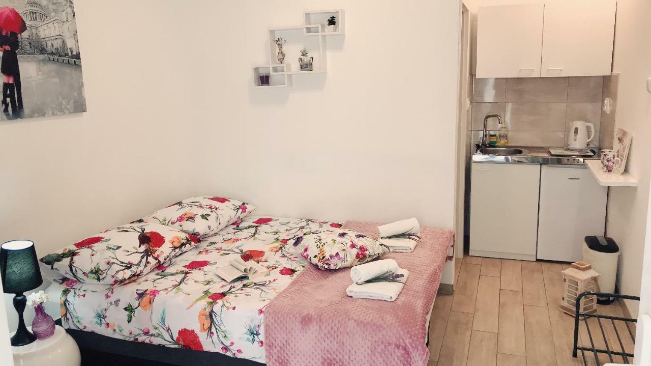 Studio Apartment Legcevic Kaštela エクステリア 写真