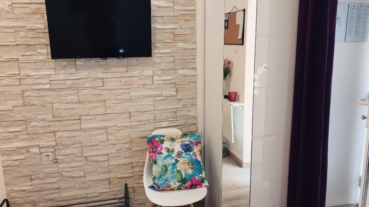 Studio Apartment Legcevic Kaštela エクステリア 写真